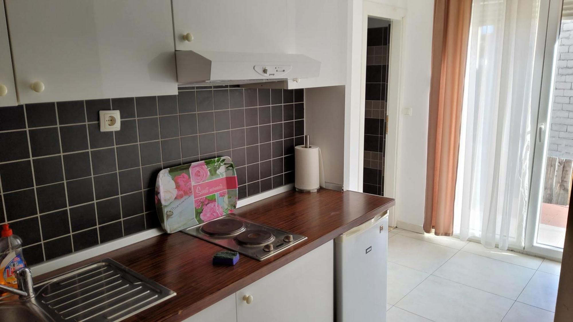 Holidays Budget 12 Apartment Split