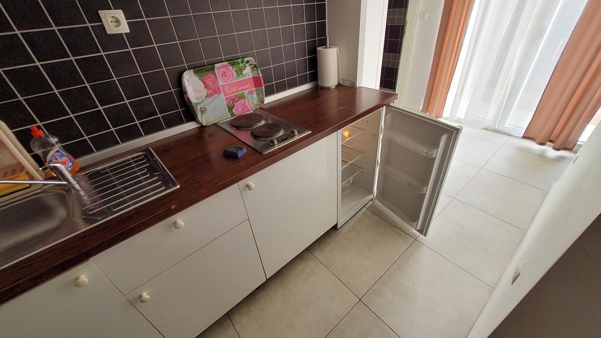 Apartman Holidays Budget 12 *