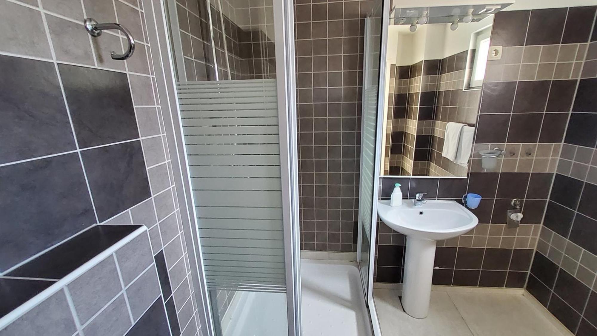 Apartman Holidays Budget 12